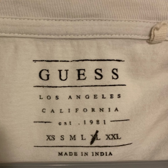 GUESS Cropped Tee - Picture 3 of 3